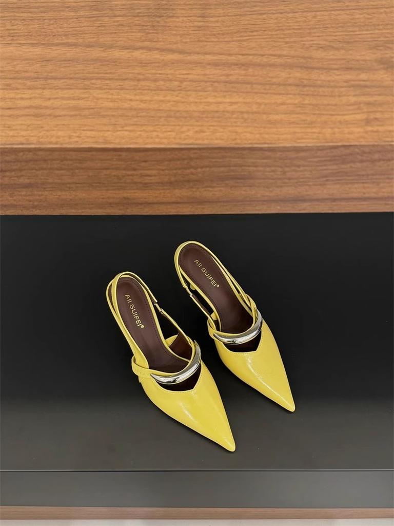 Fashion New Kitten Heels Shoes Women Pointed Toe Slingbacks Suede Leather Summer Shoes Women Chain String Bead Pumps Sandals Woman