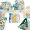 7 Stück grün weiß goldene Zahlen scharfkantige Harzwürfel Polyedrische Würfel geeignet für Rollenspiele RPG-Brettspiele