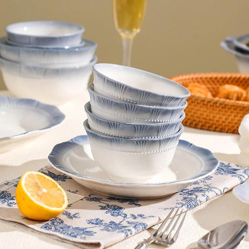 Relief-Speiseteller im französischen Stil Köstliche Gerichte Tiefer Suppenteller Exquisite Früchte Salat Keramikteller Blauer Rand Heim Geschirr