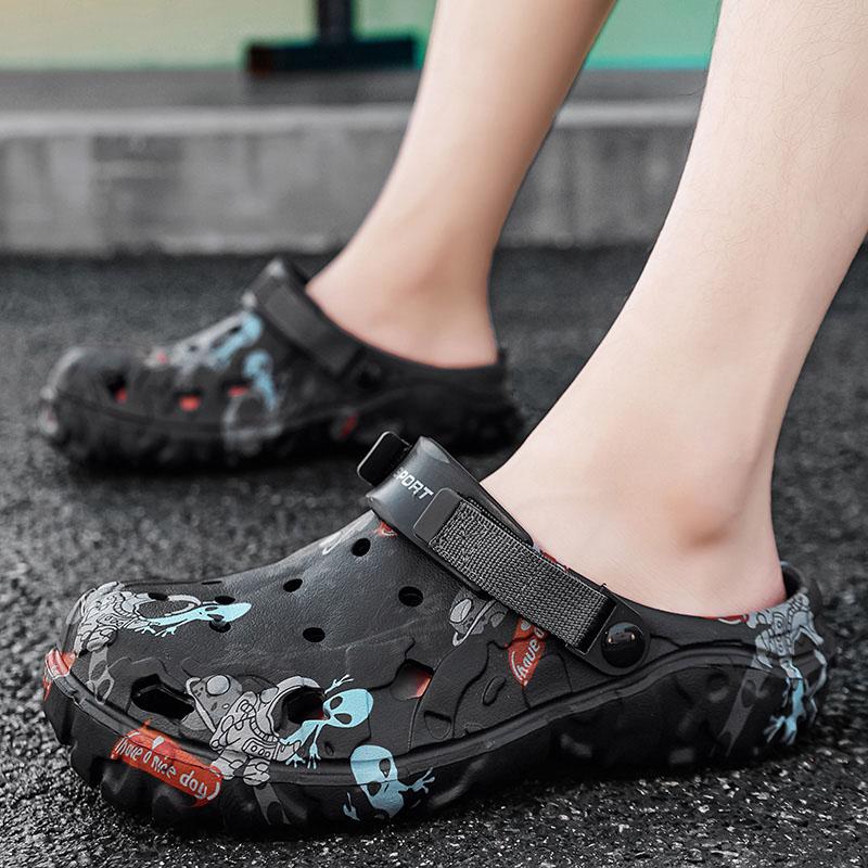 Plus Size 40-47 Summer Men Slippers Clogs Light Soft EVA Men's Hole Shoes Outdoor Sandals Home Garden Shoes Male Beach Flats