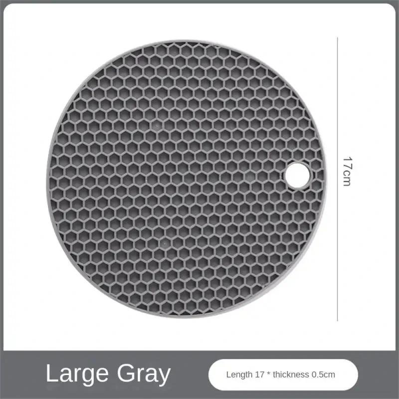 

5 шт. Стильные и практичные коврики в форме сот. Термостойкая силиконовая подставка. Защитите свои столешницы этой подставкой. 17cm