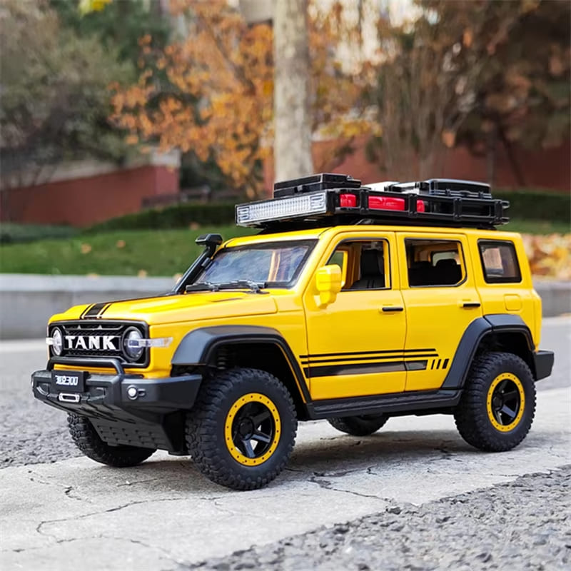 New 1:24 Tank 300 SUV Car Alloy Car Model Die-cast Metal Toy Off-road Car Car Model Sound and Light Pull Back Can Open The Door Children Boy Gift