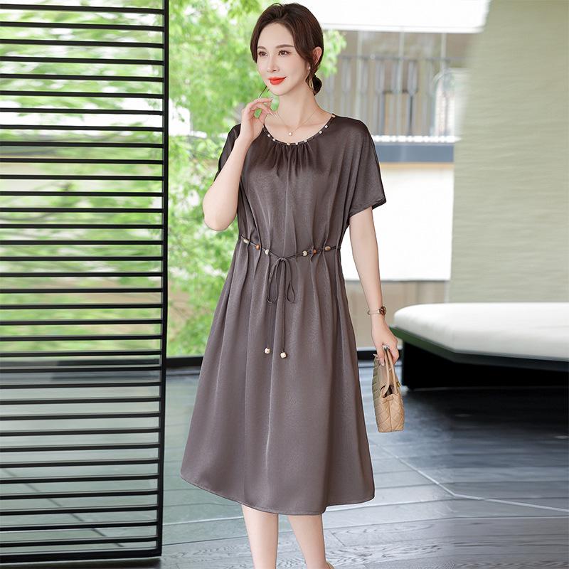 

Elegant Summer Dress for Middle-Aged Women - High-End, Short-Sleeved, Long Skirt for a Dignified Look 2XL (120-135 lbs) темно-сірий