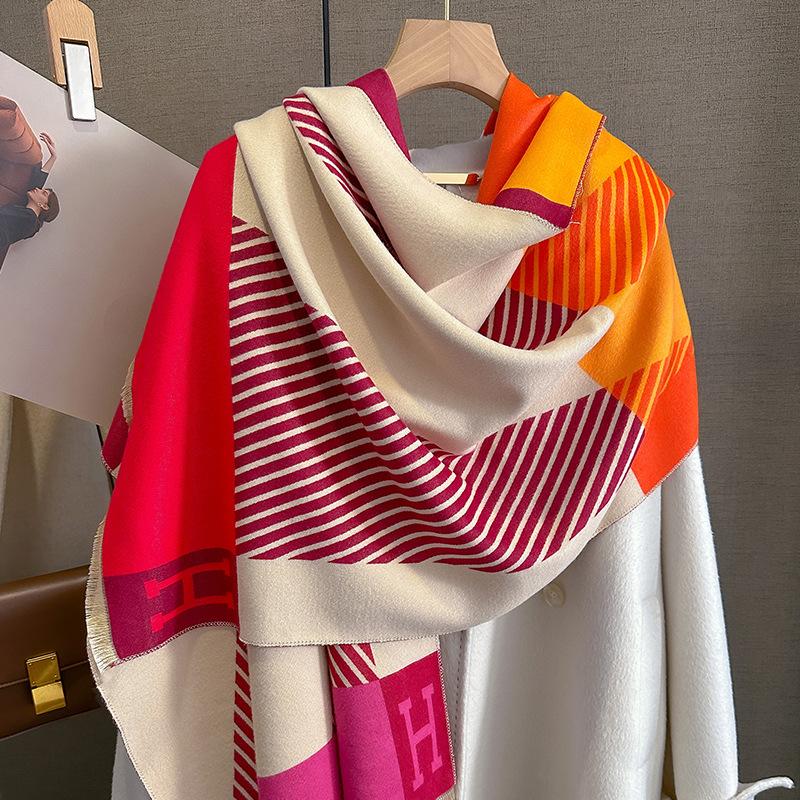 

Новый ретро-модный искусственный кашемировый шарф для женщин зимой, утолщенный и теплый для шеи, шаль двойного назначения снаружи 65*185cm