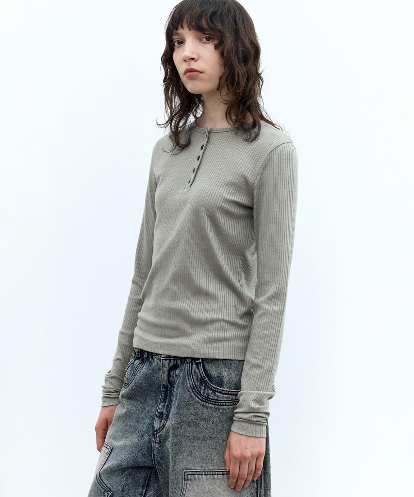 INSILENCE WOMEN Henley Neck Long Sleeve Top Light Khaki