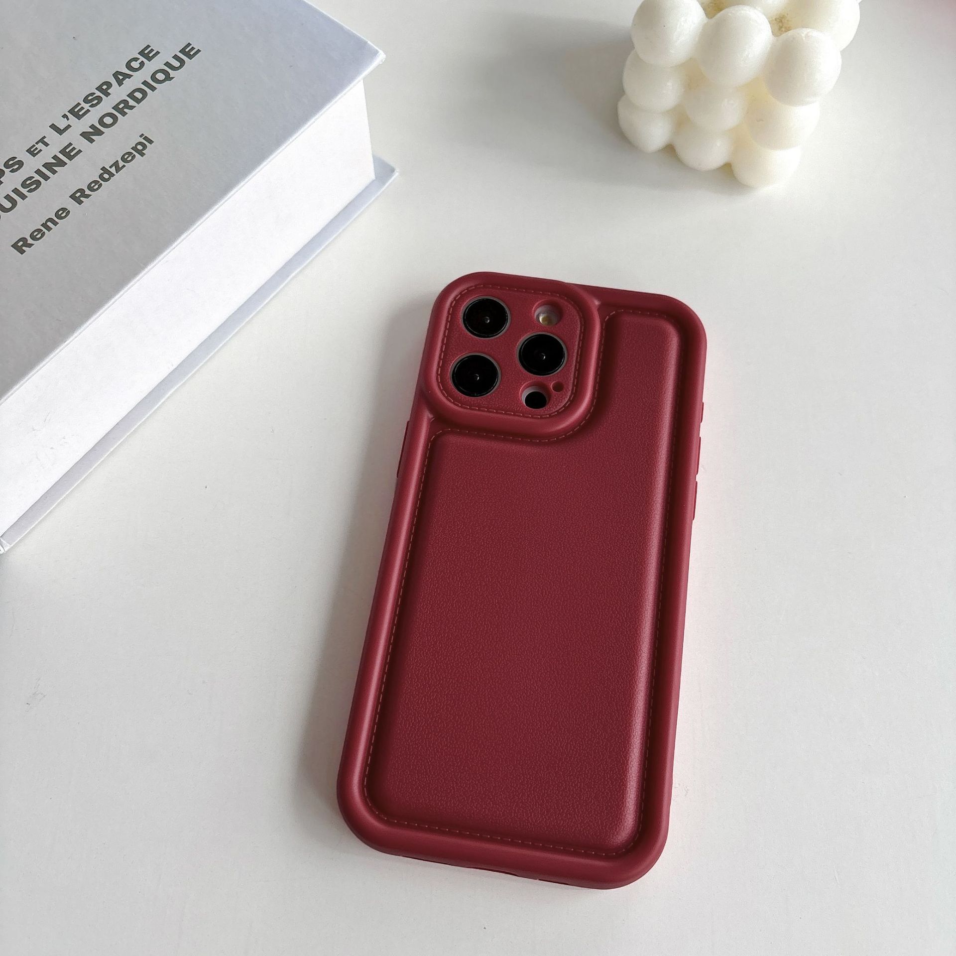 

Матовый кожаный чехол для телефона подходит для IPhone 15PROMAX, простой IPhone14, с полной защитой и противоударный 13 для женщин Apple 15 красный