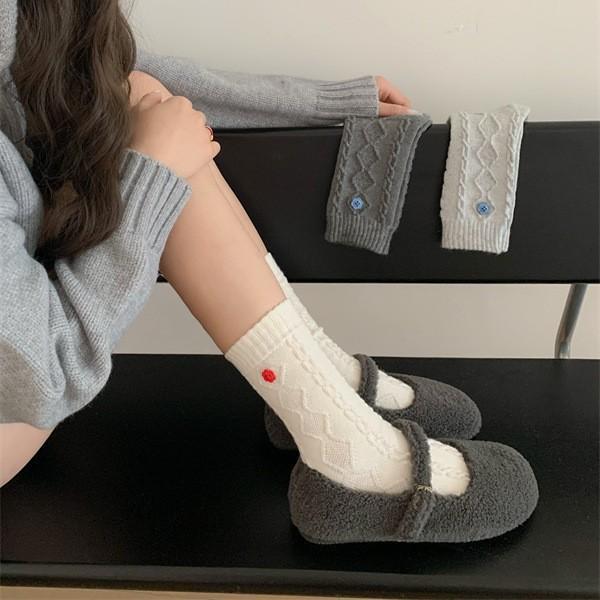 Female Autumn and Winter Thickened Warm Solid Color Button Sweet Hemp Pattern Wool Tube Pile Socks