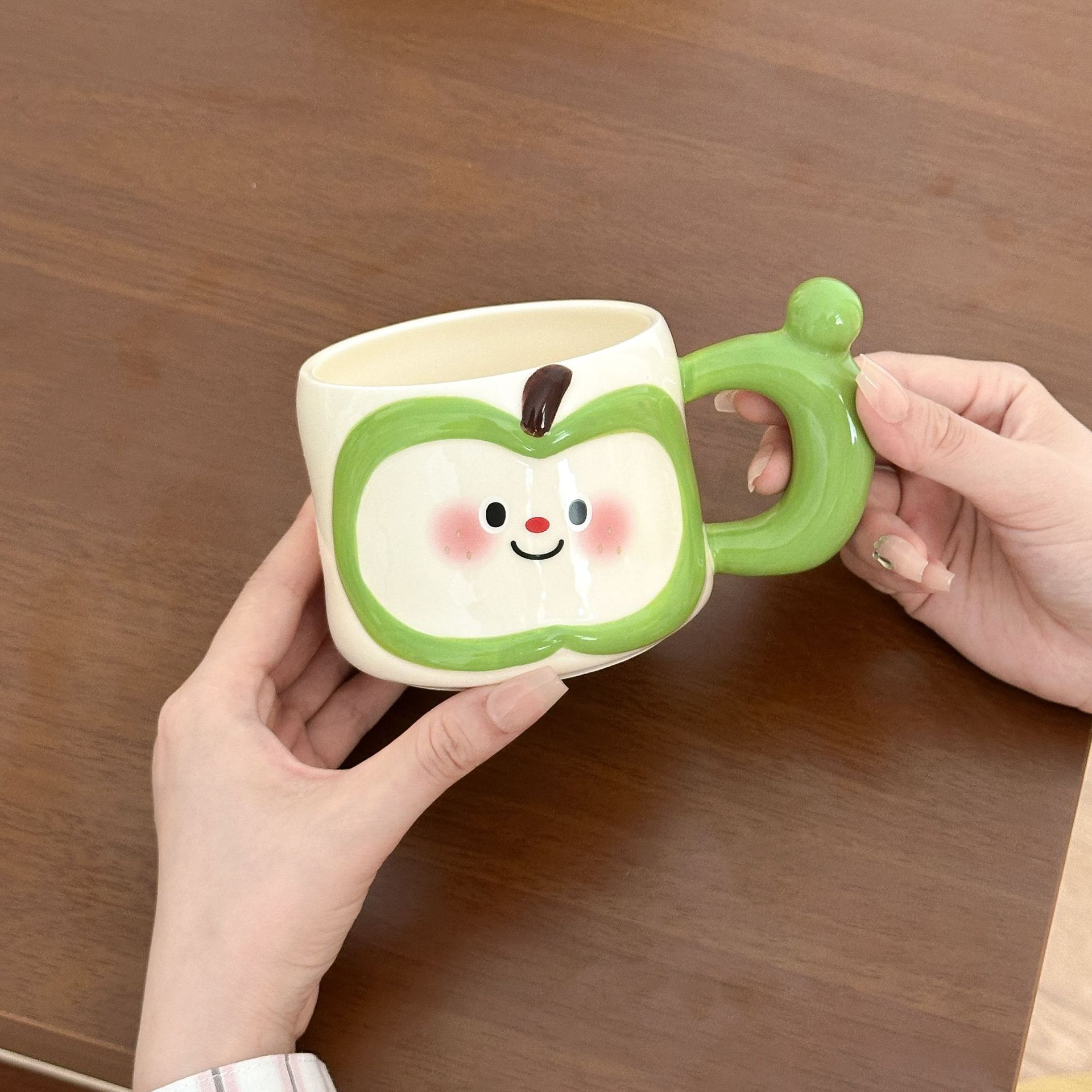 

Cute Apple Ceramic Mug with Lid Spoon Drinking Water Cup Breakfast Coffee Milk Cup Practical Souvenir Gift Set 301-400ml