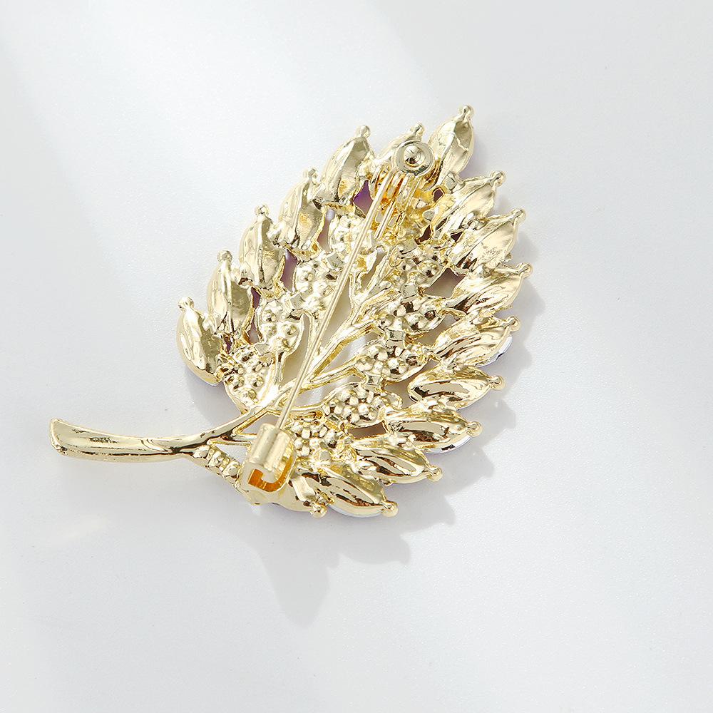 Diamonds Leaves Brooch Women's Elegant Corsage Accessories  Designer Brooch Pin Mini Bobby Pins Perfect Gift for Couples
