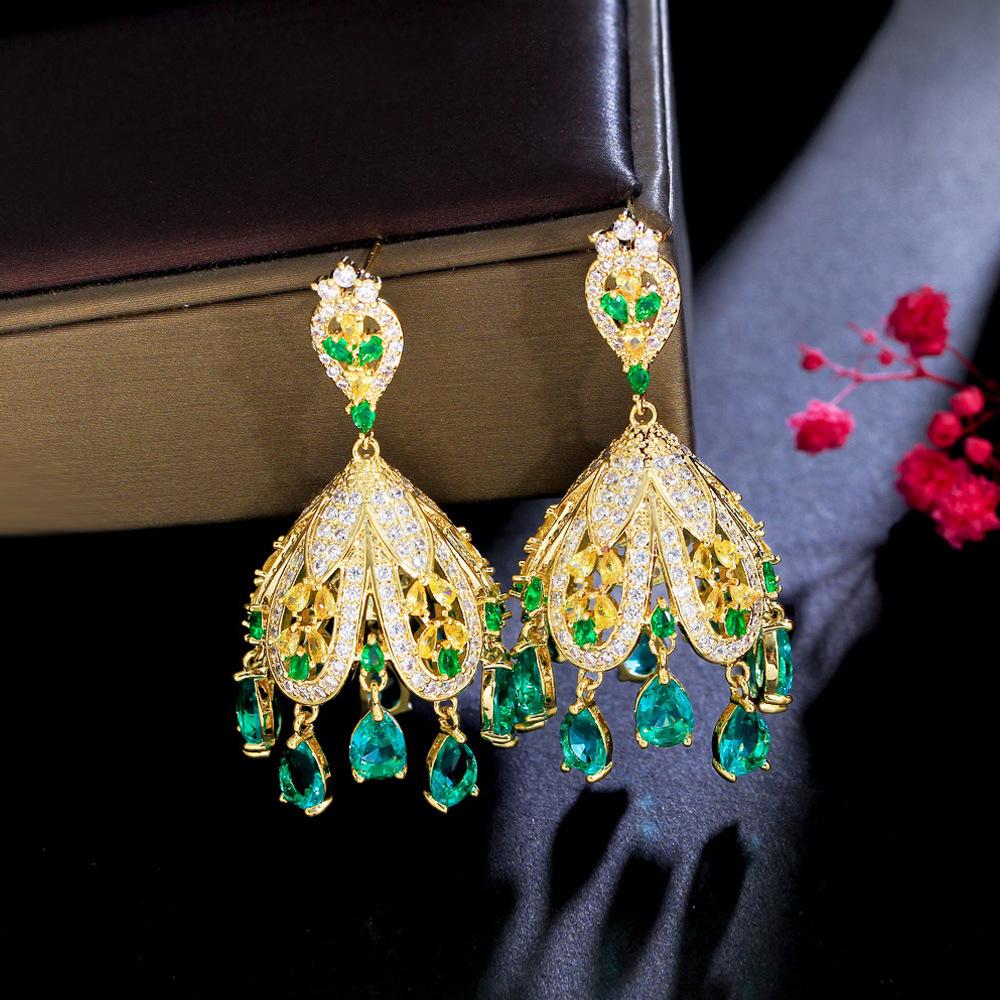 

Needle Retro French Court Style Exaggerated Atmosphere Heavy Industry Earrings Zircon Inlay Hollow Wind Chime Earrings