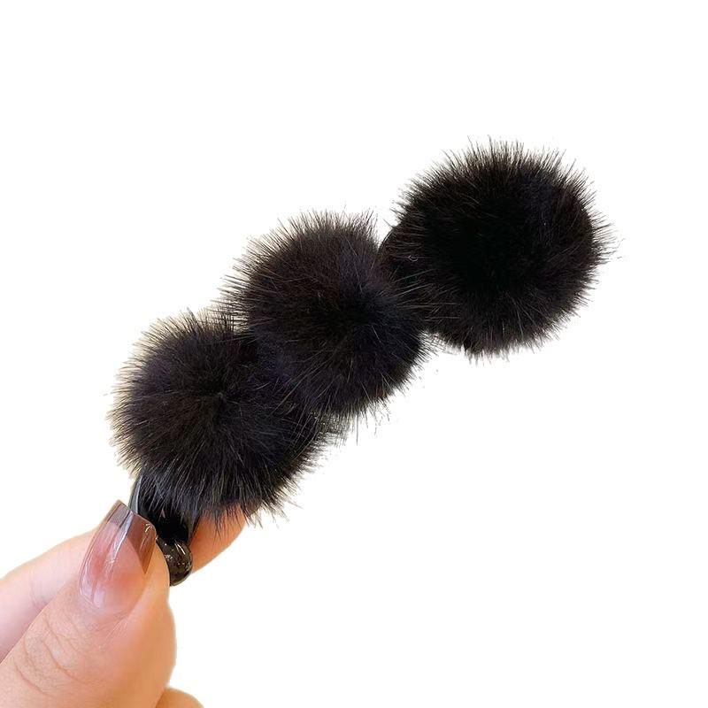 Women’s Fuzzy Claw Hair Clip - Plush, Small Size for Bangs & Braids, Internet Celebrity Style