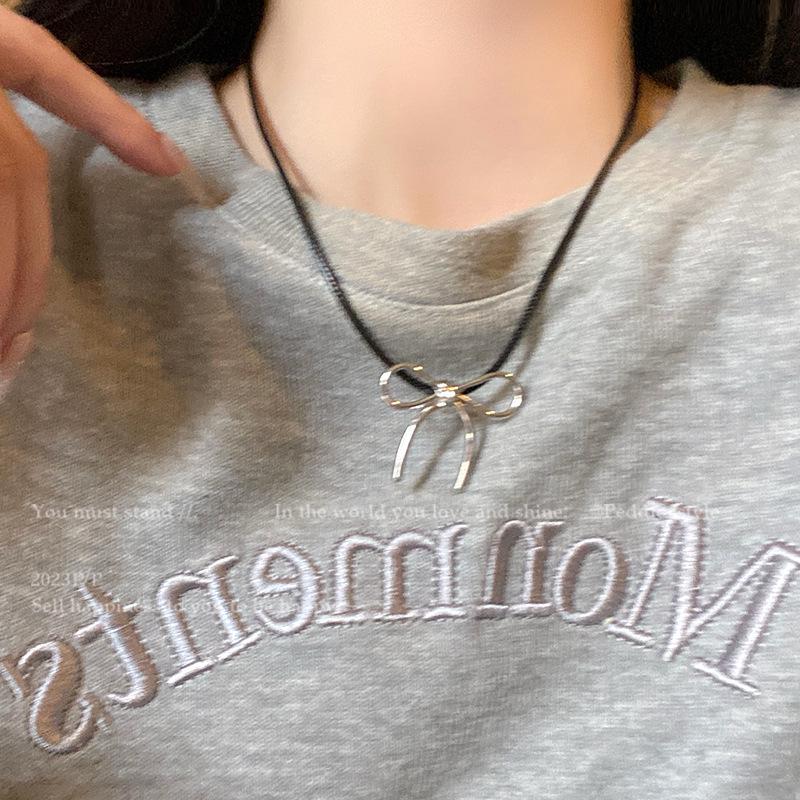 

Елегантне блискуче діамантове намисто з перлами у формі метелика - Жіночий універсальний ланцюжок для ключиці 2024, аксесуар легкої розкоші в модному стилі