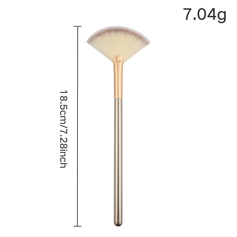 Fan-Shaped Highlighter Brush with Persian Hair for Contouring and Fruit Acid Essence Application