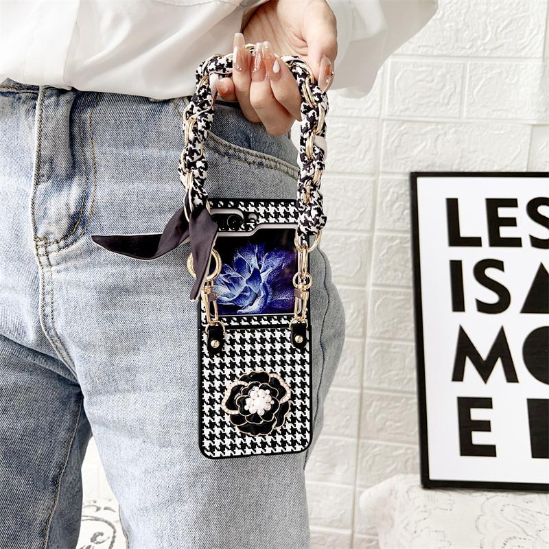 Fashion Houndstooth Pendant Phone Case For Samsung Galaxy Z Flip 5 3 4 Cover with Cute Finger Ring Chain Foroppo Find N2 Flip Cases