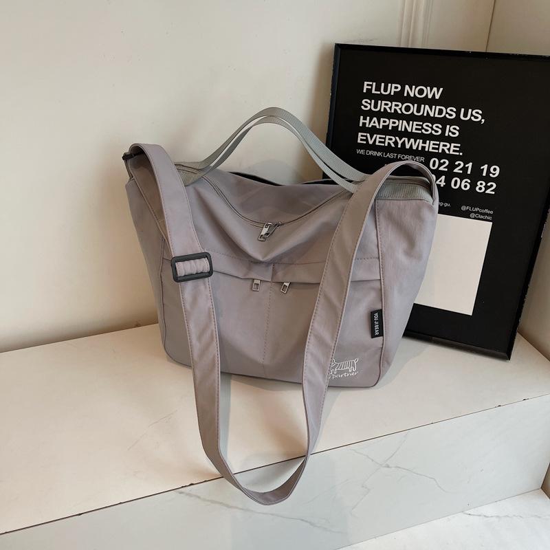 Casual tote bag, waterproof portable single-shoulder crossbody bag, travel bag, large-capacity bag for work