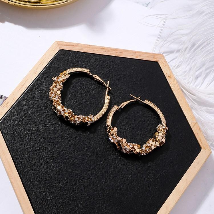 2 Colors New Fashion Jewelry Personalized Wild Trend Temperament Earrings Crystal from Austrian Women and Female