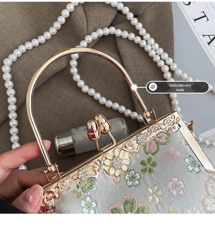 2026 Embroidered Clasp Shell Bag: Niche Design Evening Chain Shoulder & Crossbody Bag for Women