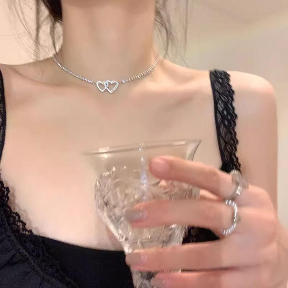Hot Sale Sparkling Diamond Elegant Beautiful Wedding Attractive Neckchain Accessories Anniversary Gift