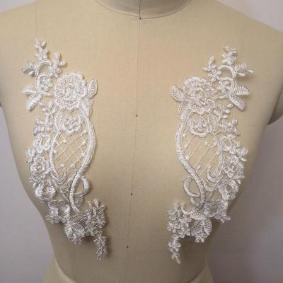 1 Pair White Flower Lace Applique DIY Handmade Lace Embroidery Patch Apparel Sewing DIY Clothing Patch Wedding Dress Accessories