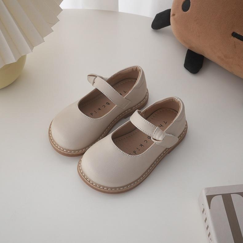 Korean Korean version design girls' leather shoes 22 autumn new shallow mouth Mary Jane round head cute sweet Lolita