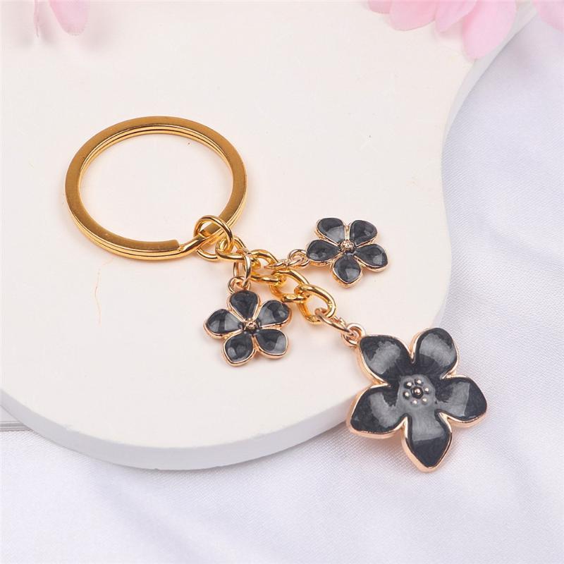 Lovely Cherry Blossom Keychain Three Flower Pendant Key Ring Fashion Bag Accessory for Girls Birthday Gift School Bag Decor