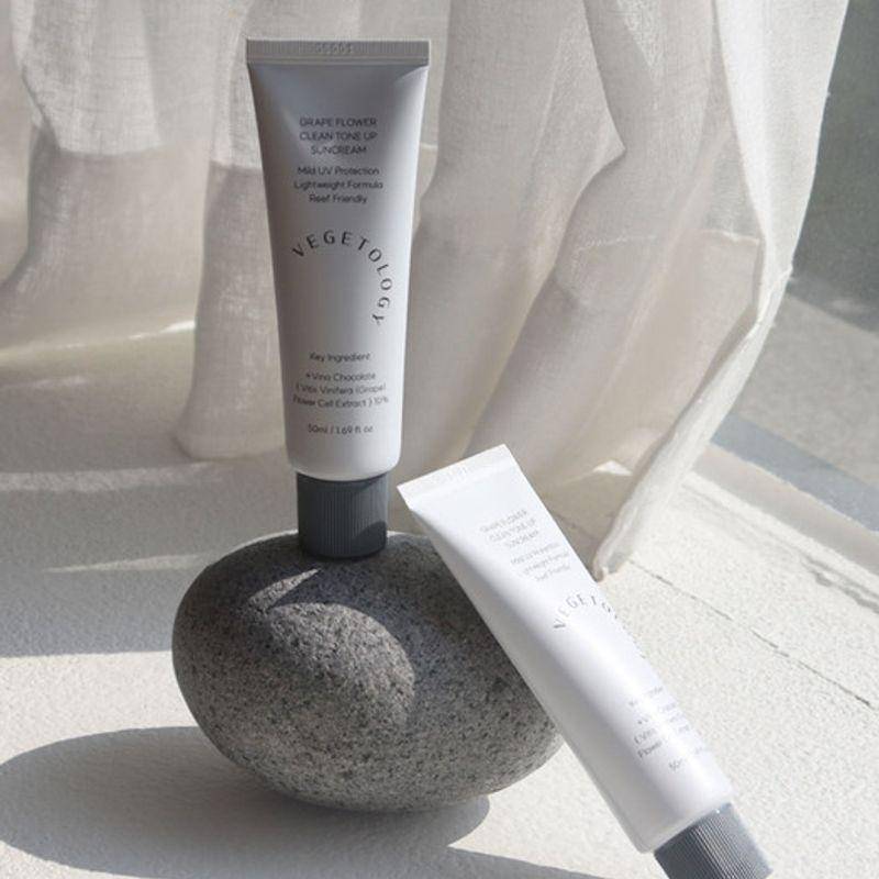 Vegitology Grape Blossom Viniferin Clean Tone-Up Sunscreen SPF50+ PA++++ 50ml