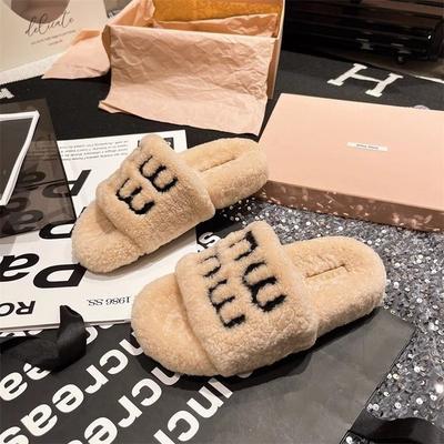 European Products In the Autumn and Winter of 2025, New Alphabet Lamb Wool Shoes, Slippers, Sandals, Platform Shoes, Women's Shoes