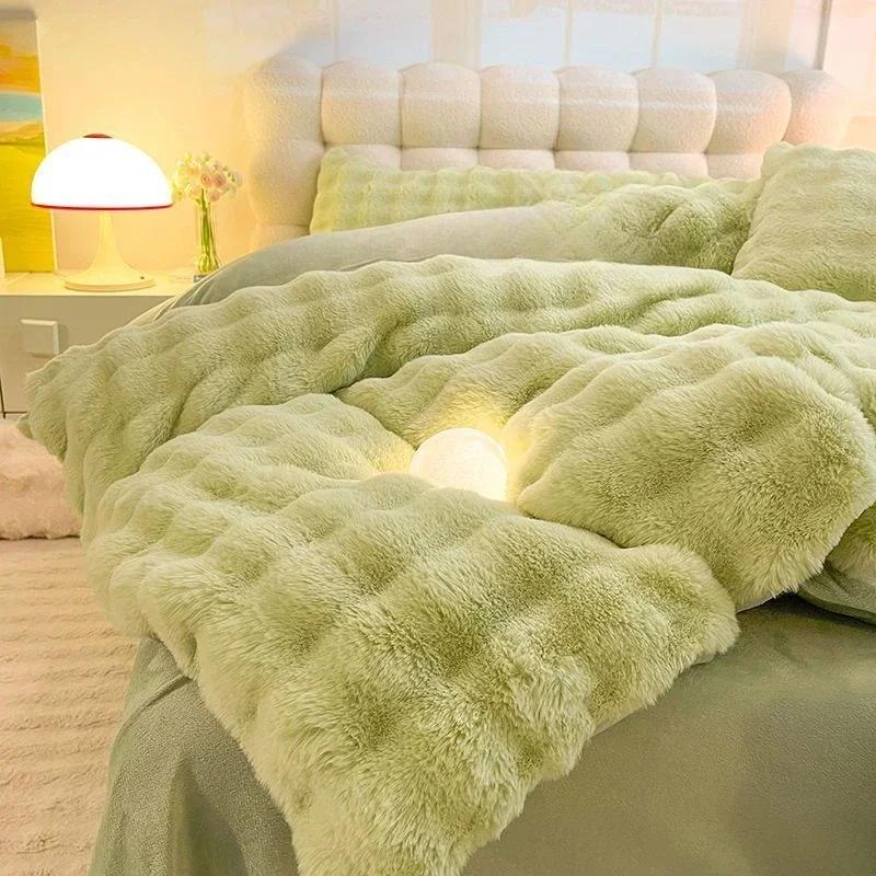 Plush Four Piece Set Double Sided Warm Coral Fleece Quilt Cover Winter Thickened Soft Bed Sheets Pillowcases Bedding Products