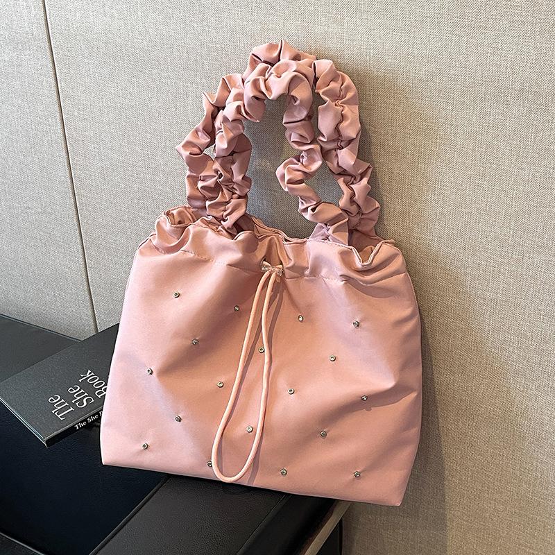 

Canvas bag women s 2024 summer new trendy Korean version pleated shoulder tote bag large capacity versatile women s shoulder bag рожевий