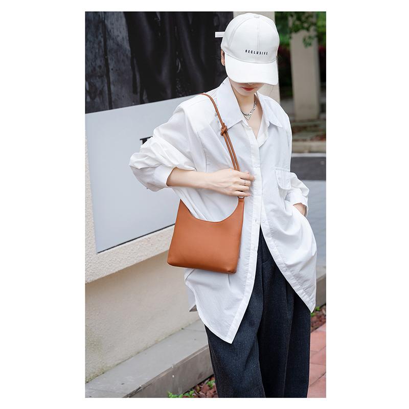 Women's First Layer Cowhide Messenger Bag New Leather Women's Bag Shoulder Bag Niche Design Commuter Bag