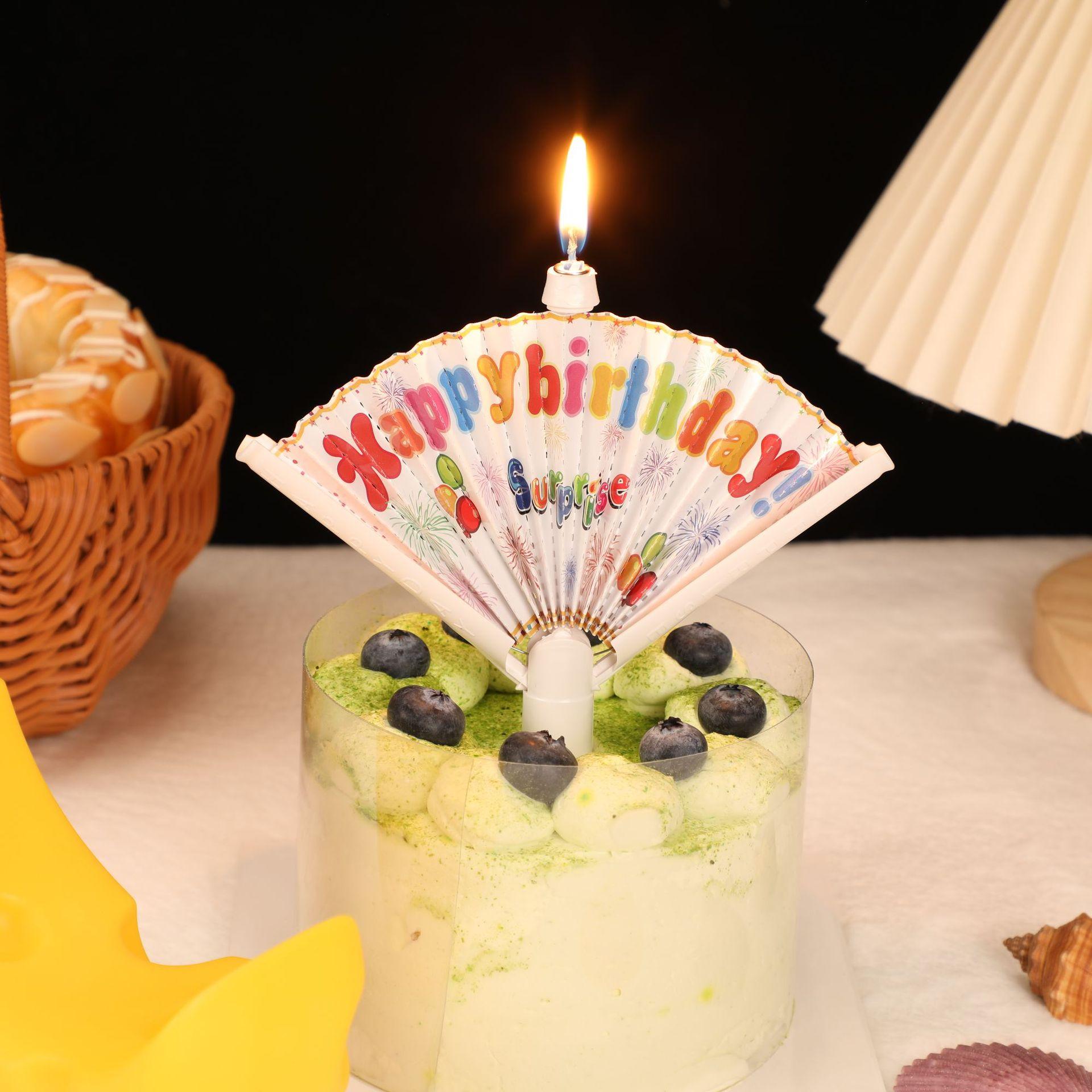 

Birthday Candle with Fan Banner Safe Material Unique Design Clown Pattern Candles for Decorating Birthday Theme Party Cake