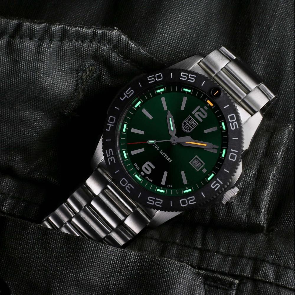 Luminox Pacific Diver Men S StainleSS Steel SwiSS Quartz Watch