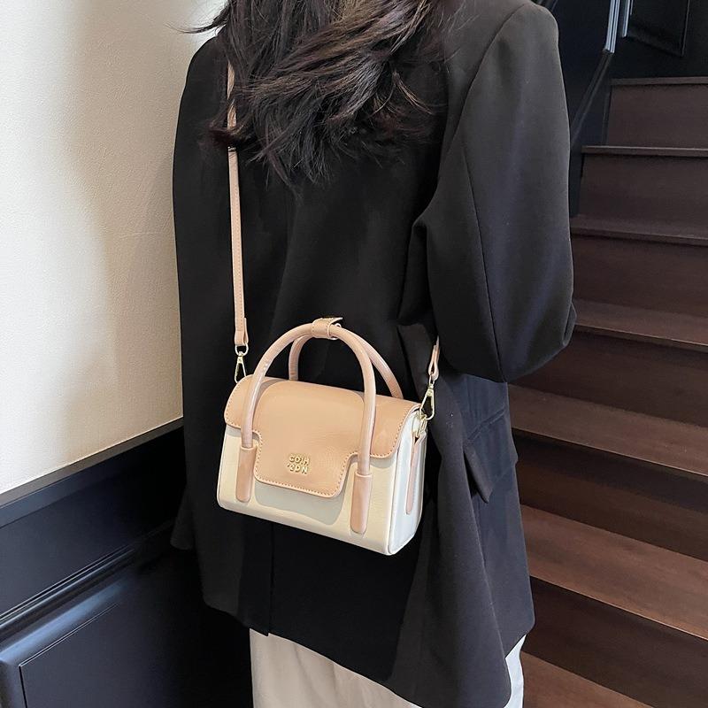 Hand carry high-end fashion small square bag women's messenger bag new niche portable shoulder women's bag