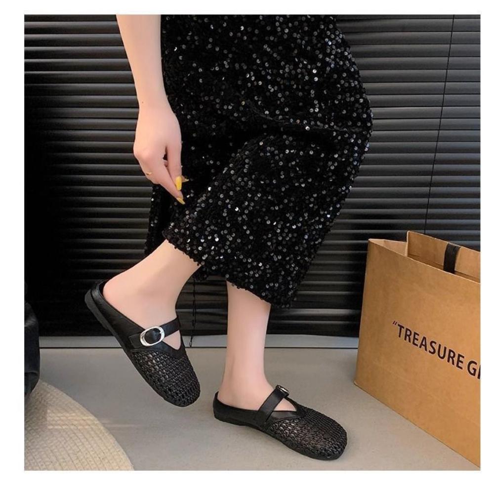 Flat Bottomed Woven Hollowed Out Boken Slippers for Women, Fashionable and Stylish for Outdoor Wear, Cool Slippers with Belt Buckles and Toe Caps