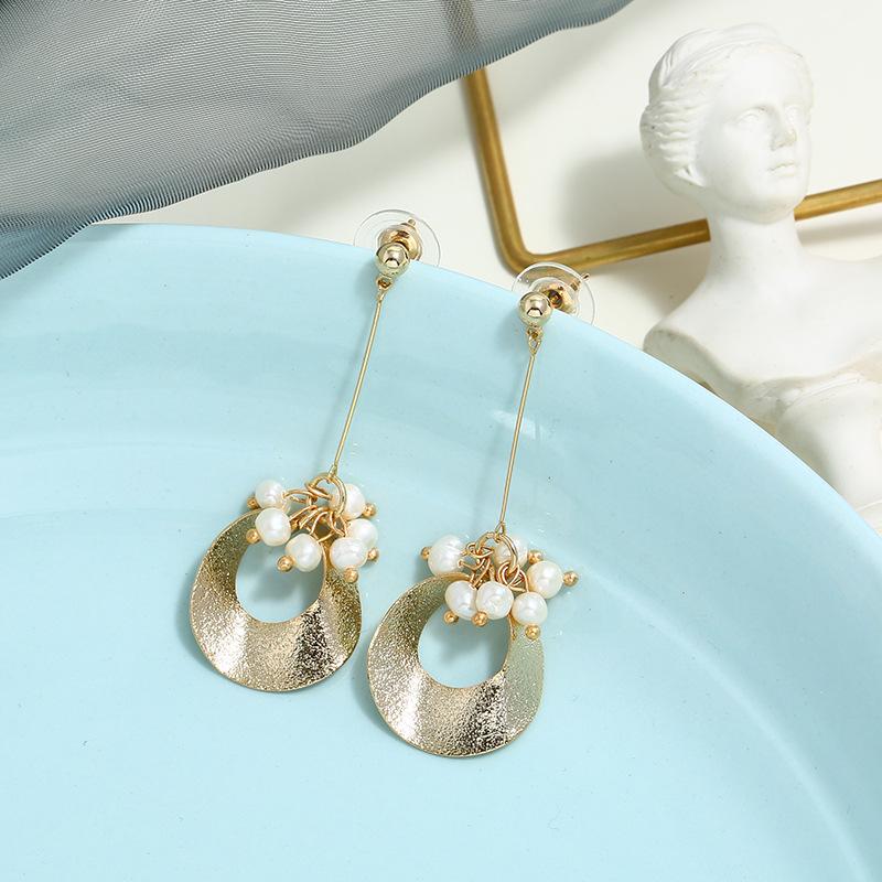 Light Luxury Baroque Freshwater Pearl Temperament Earrings Women's Face Skinny Silver Needle Retro Long Earrings Versatile Ear Jewelry