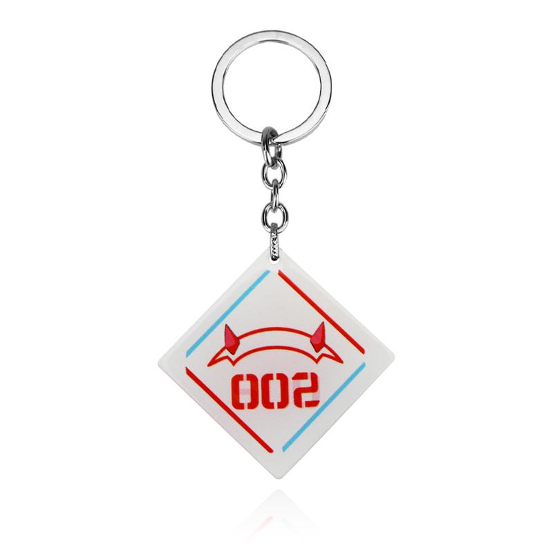 Anime DARLING in the FRANXX 02 Sleutelhanger Bestuurder ZERO TWO 002 Rode Duivelshoorn Metalen Hanger Auto Sleutelhanger Voor Vrienden Cadeau white