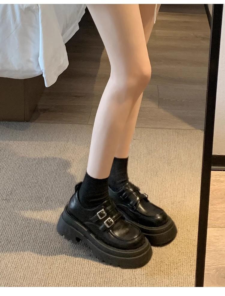 

Small leather shoes women s British style 2025 new summer shoes versatile with skirts black platform loafers 35