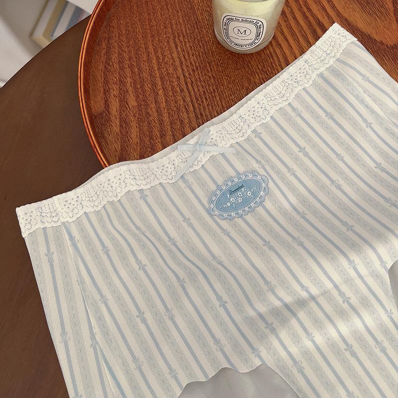 Women's Summer Small Floral Ice Silk Lace Waist Head Splicing 10A Bacteriostatic No Trace Briefs