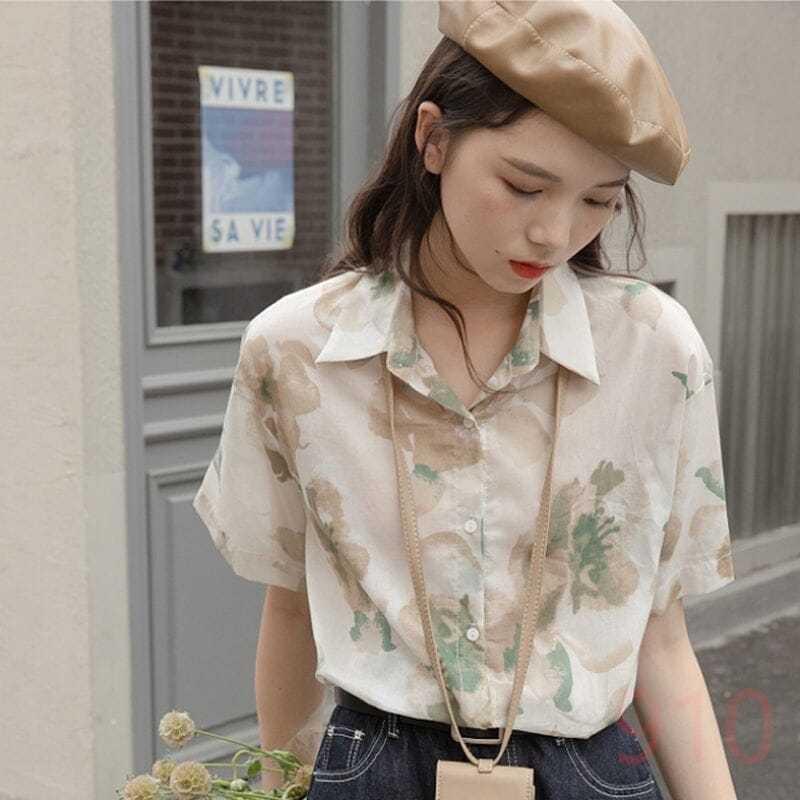 Ladies Summer Holiday Bohe Shirt - Oversized Short Sleeve Button Down Flower Printed Top for Casual Layering