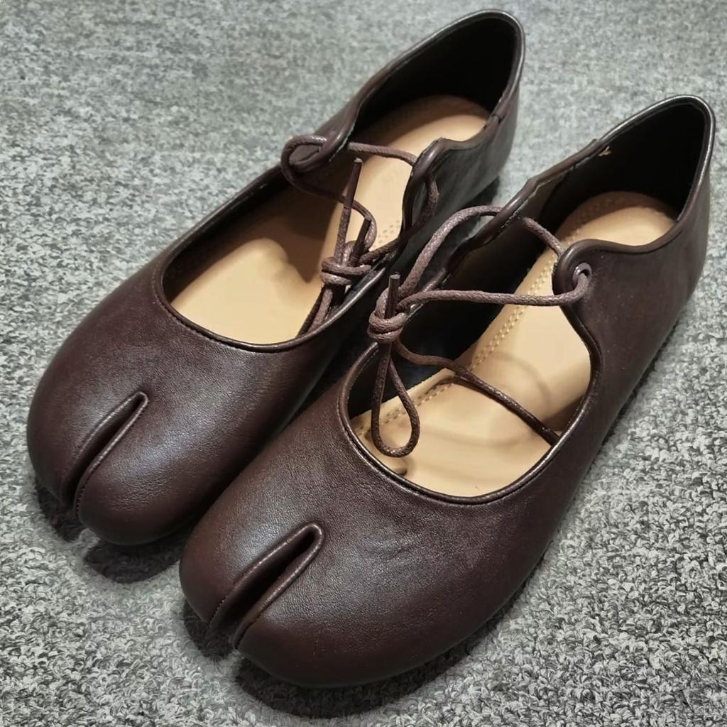 Split-toed shoes women's simple fashion Dieao shoes straps soft-soled pig's trotters ballet shoes shallow mouth flat Mary Jane single shoes