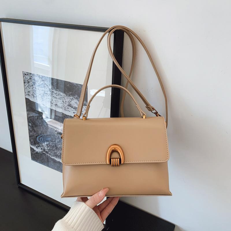 Autumn and winter new fashion oil wax leather small square bag simple lock handbag casual soft leather shoulder oblique span bag