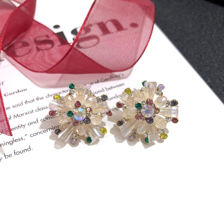 Niche Design Exquisite Celebrity Crystal Stud Earrings, Feminine Minimalist Temperament Rose High-end Versatile Earrings