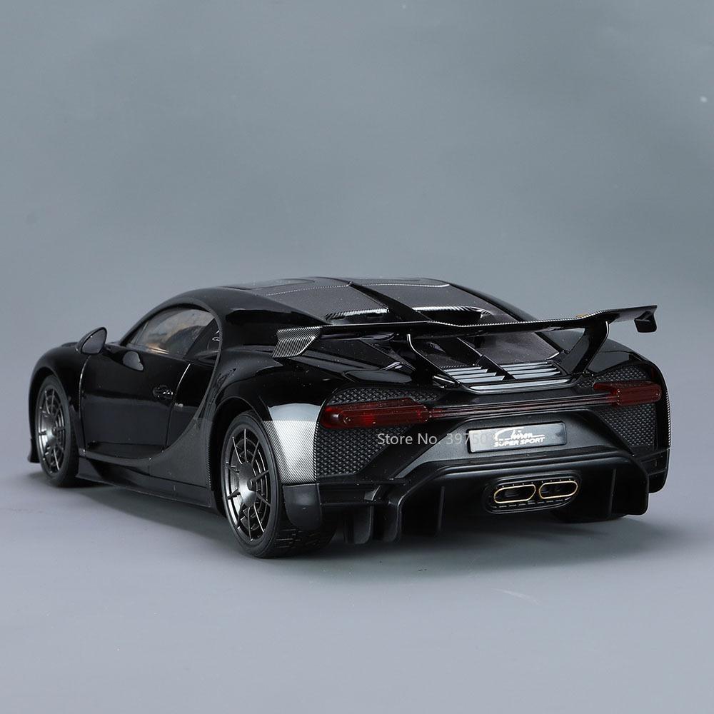 1/18 Bugatti sportovní model auta ze slitiny tlakového odlitku Simulační hračky Vozidlo se zvukem a lehkými gumovými pneumatikami Kolekce hraček pro chlapce Dárky