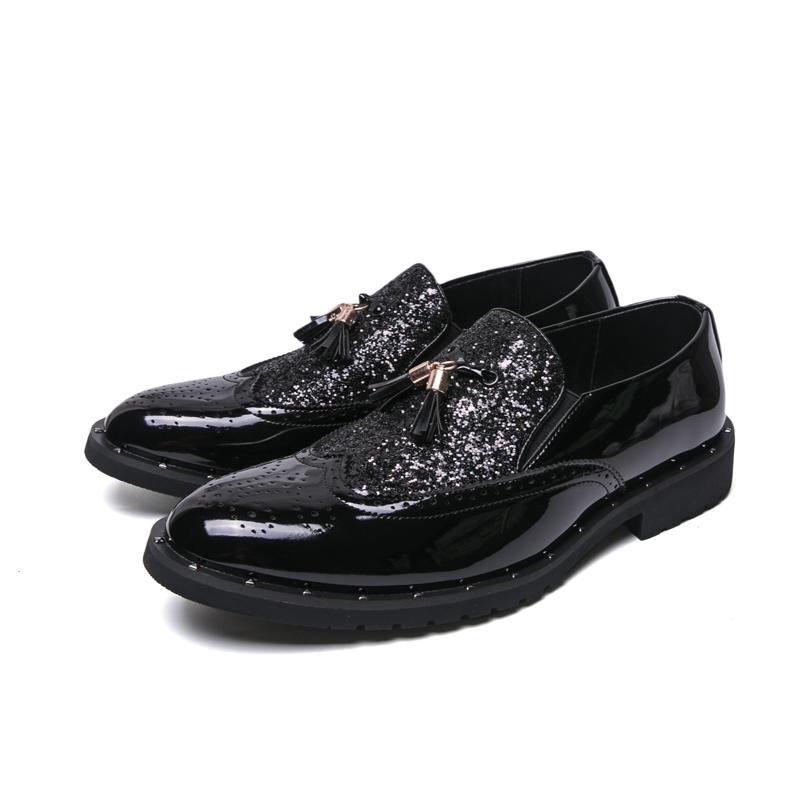 Italian Style Fashion Painted Letter Mens Business Shoes Casual Leather High Quality Dress Loafers Flat Designer Wedding Shoes