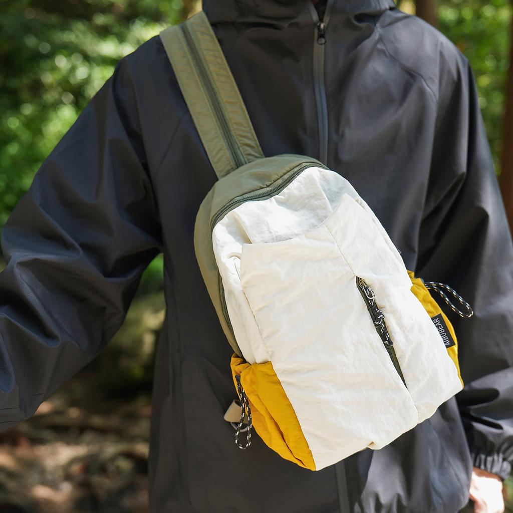 Schoolbag Multifunctional Fashion Couple Breast Bag Lightweight Travel Large Capacity Backpack Outdoor Portable Waterproof and Wear-resistant