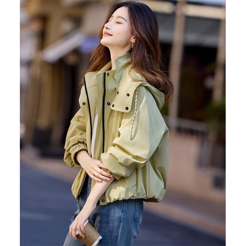 

Women s Short Hooded Windbreaker Jacket L