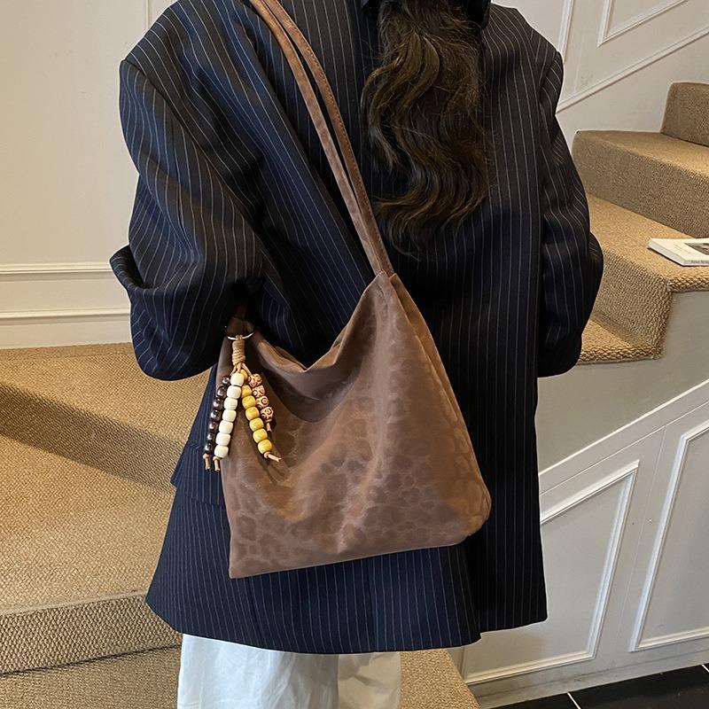 Retro Shoulder Bag, Casual and Trendy Bucket Bag