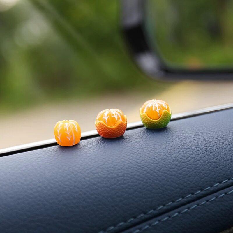 

Xiaomi SU7/SU7 Ultra Interior Decor: YU7 Cute Console Screen Ornament