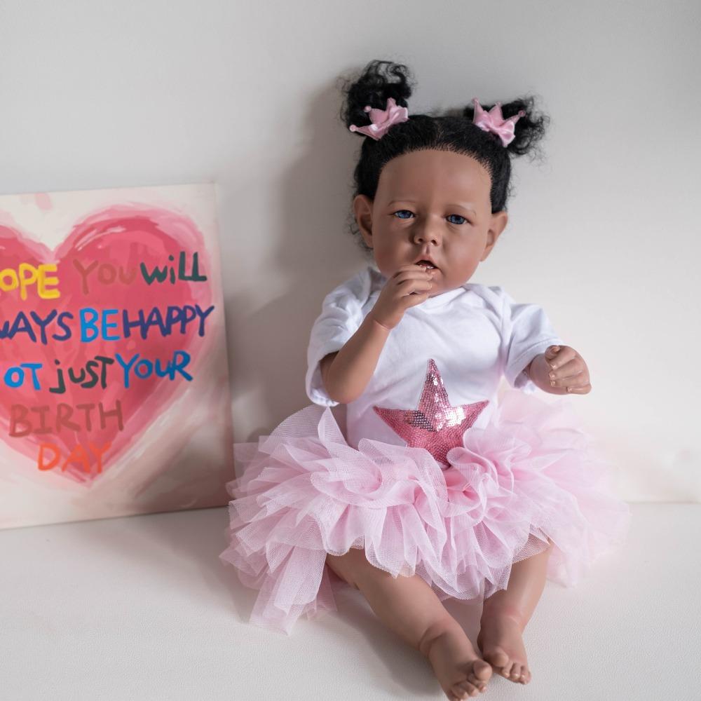 20'' 50 Cm Reborn Girl Baby Dolls Liam with Dark Skin Soft Cloth Body Simulation Dolls Handmade Rooted Curly Hair Lifelike Rebirth Doll Kids Xmas Gift