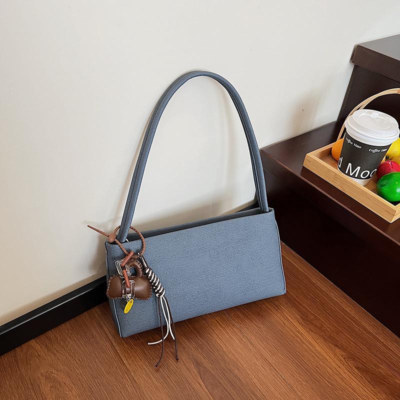 Underarm Bag Women's 2025 New Messenger Bag High Sense Popular Casual Versatile Shoulder Bag Autumn and Winter Baguette Bag